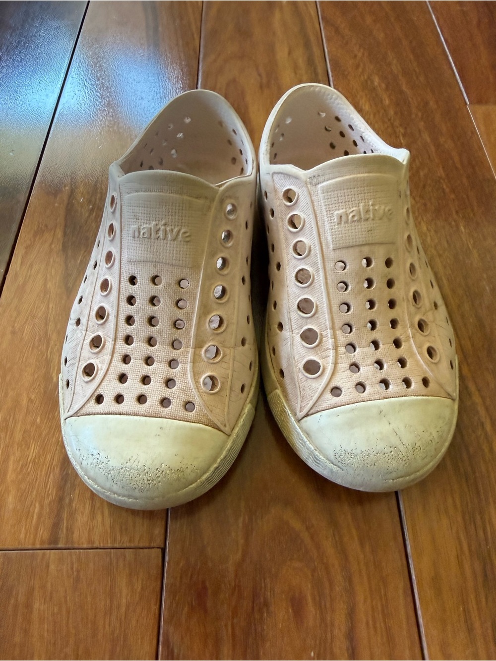 Native Kids Size C8 Shoe in Light Pink